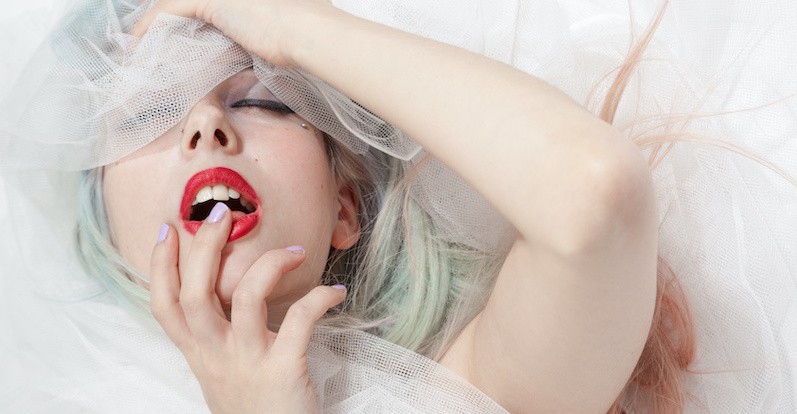 Gel para sexo oral com sabores beij�veis e efeitos sensoriais para intensificar o prazer