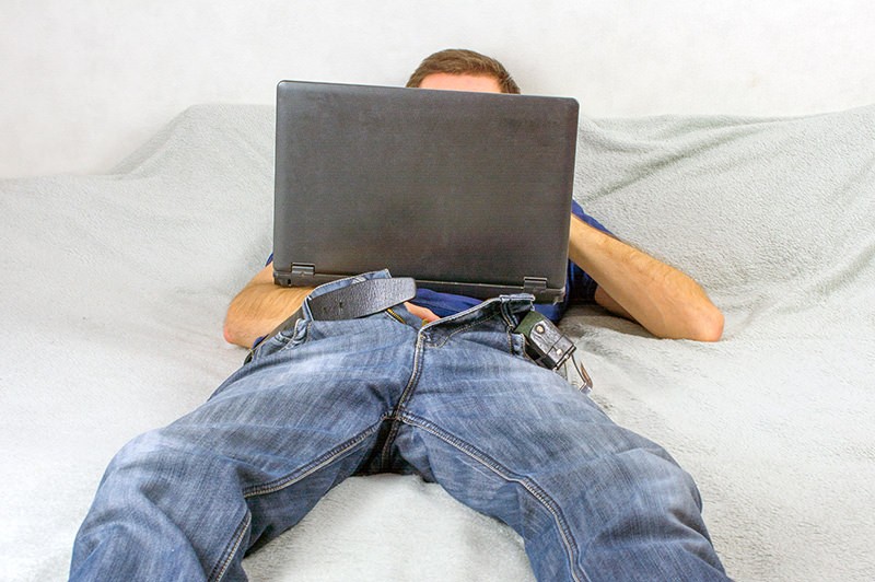 homem notebook